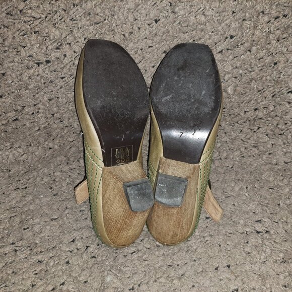 JOHN FLUEVOG-Getups-Eureka-Green Leather/Stitching-Mary Janes-Sz 7-Very Good - Picture 9 of 9